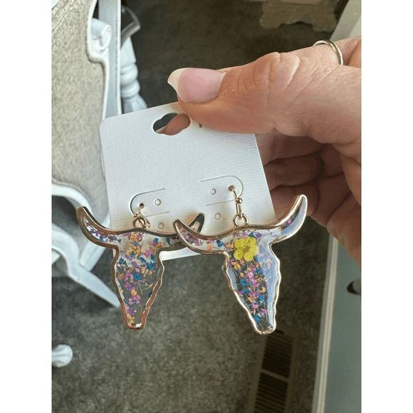 MULTI COLOR STEER PRESSED FLOWER GOLDTONE EARRINGS - Picture 2 of 4